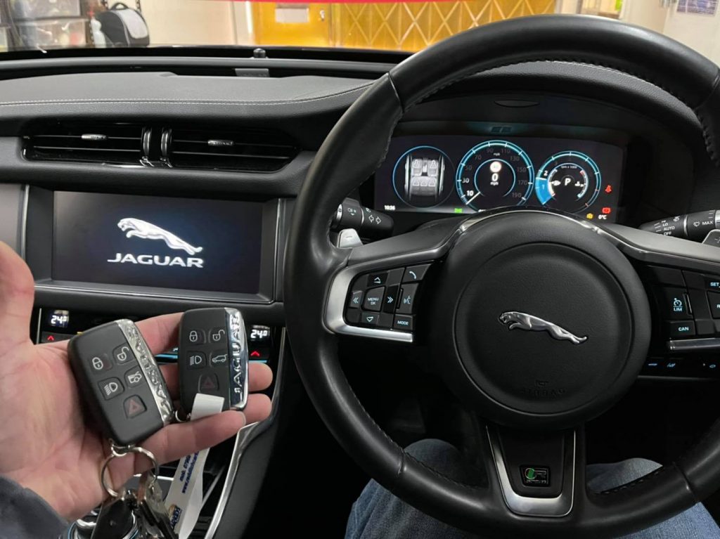 Klasikiniai "Jaguar" raktai ir šiuolaikinės adaptacijos